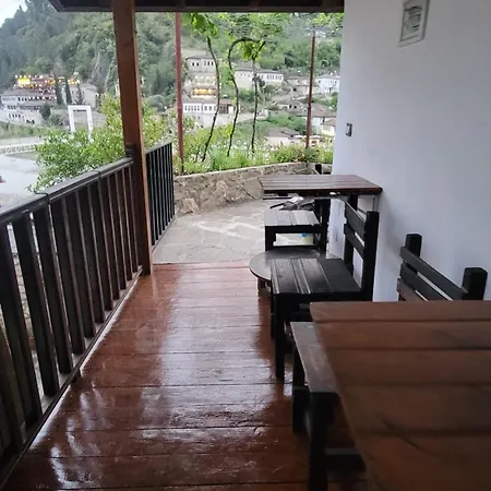 Guest House Mangalem Hostel