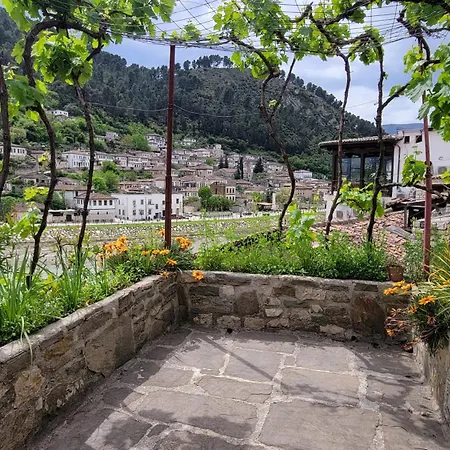 Mangalem Хостел *