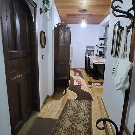 Hostel Guest House Mangalem Berat