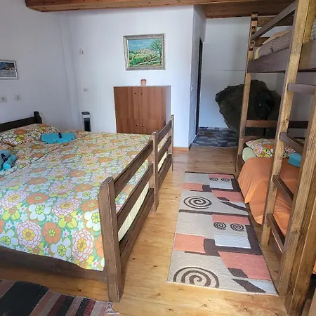Guest House Mangalem Hostel