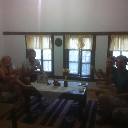 Guest House Mangalem