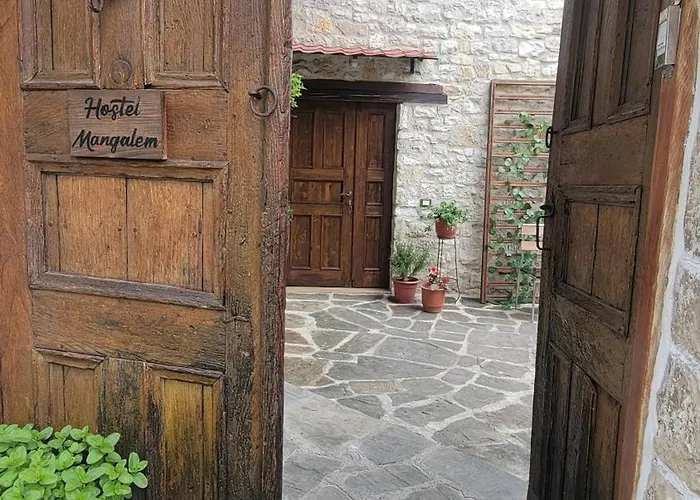 Hostel Mangalem Berat