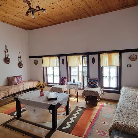 Mangalem * Берат