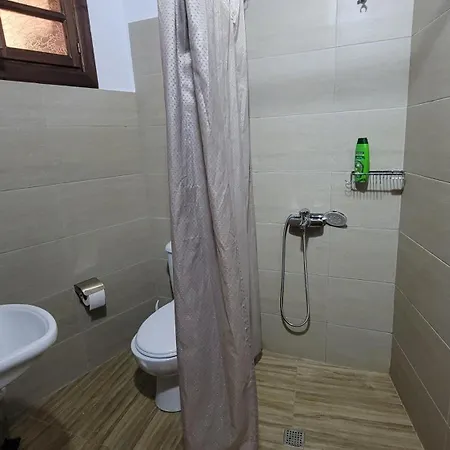 بيت شباب Mangalem *